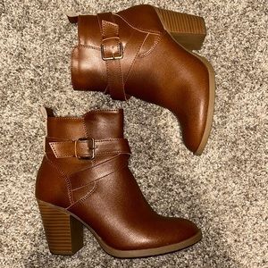 Serra. Booties. Women’s size 8. Barely worn.